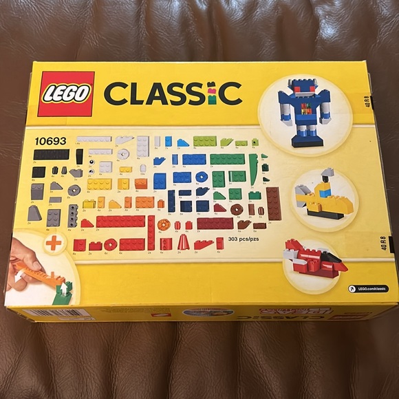 Lego Classic Set 10693 - Picture 2 of 2
